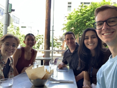 Lab lunch during Jess and Kelley's first week!