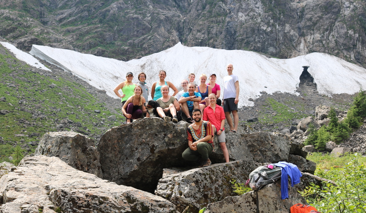 Lab group photo at Lake 22