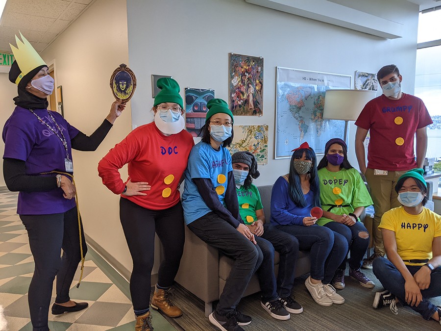 Lab members dressed as Snow White and the 7 Dwarves